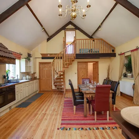 La Olli -natural Pool & Jacuzzi Villa