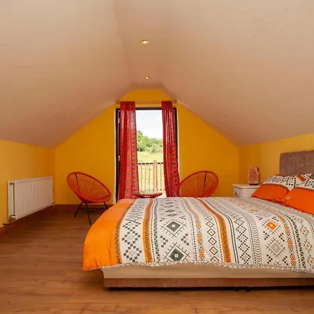 La Olli -natural Pool & Hot Tub Villa Bristol
