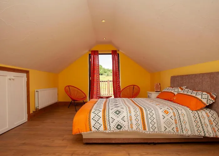 La Olli -natural Pool & Jacuzzi Villa Bristol